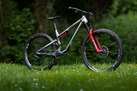 All the rounds will be taking place in europe. The 2021 Commencal Meta TR 29 is a 'Mini-Enduro' Bike ...