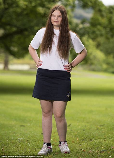 morbidly obese teen loses five stone after being told that she s too fat to play netball