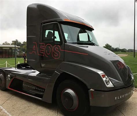 Cummins Unveils Class 7 Electric Truck Concept