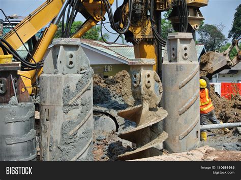 Bore Pile Rig Auger Image And Photo Free Trial Bigstock