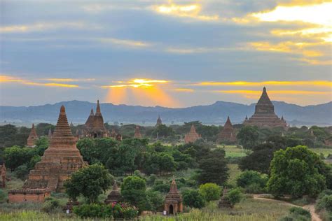 Travel Guide To The Ancient City Of Bagan Myanmarburma Unusual Traveler