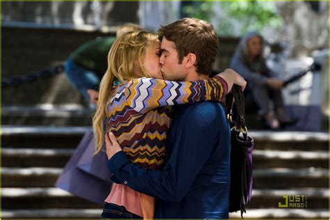 Chace Crawford And Kaylee Defer Gossip Girl Kiss Photo 2575582
