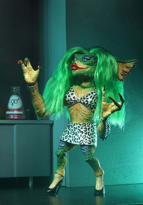 Gremlins 2 The New Batch Greta 7 Scale Action Figure