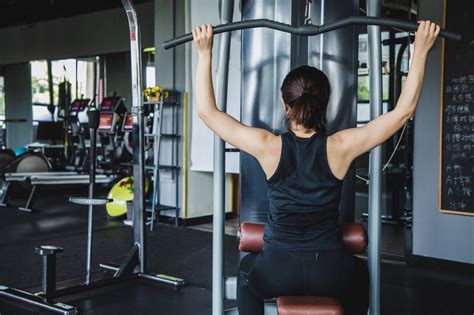 How To Use The Most Common Exercise Machines At The Gym Lovetoknow Health Wellness
