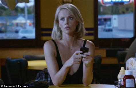 Charlize Theron Admits To Wearing Bra Pads To Boost Her Cleavage Daily Mail Online