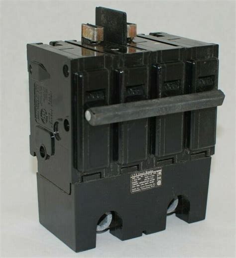 Gould Ite Circuit Breaker 200 Amp 2 Pole 120240 Vac Q2200b Nos For