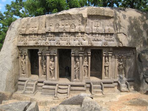 Trimurti Cave Temple Mahabalipuram India Location