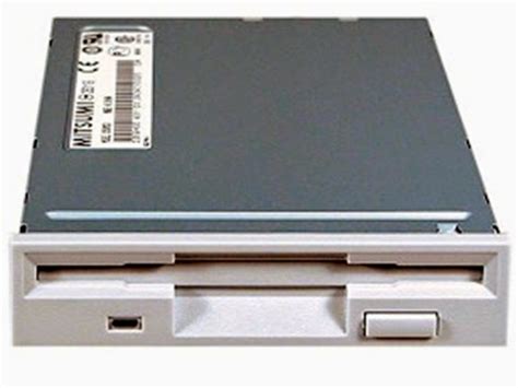 Pengertian Floppy Disk Sejarah Fungsi Dan Cara Kerja Lengkap