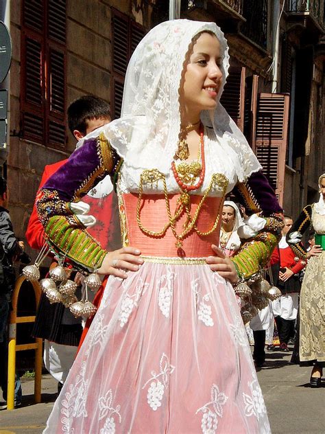 Sardinian Costume Traditional Dresses Traditional Outfits Costumes