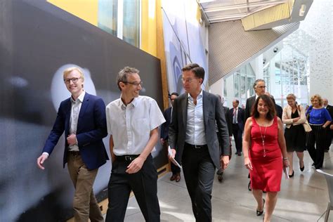 prime minister mark rutte of the netherlands tours mit mit news massachusetts institute of
