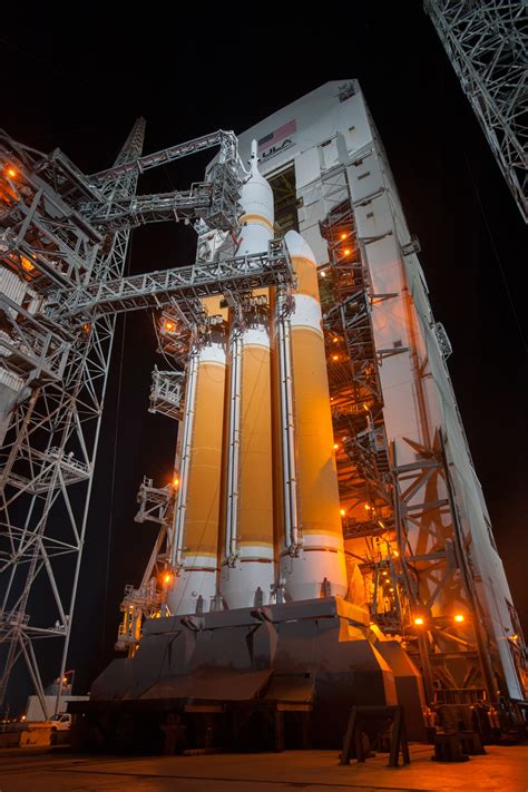 17 Hq Photos From Nasas Orion Launch Twistedsifter