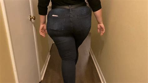 Skintight Jeans Video Clips Big Butt Chubby Sheyla In Skintight Black