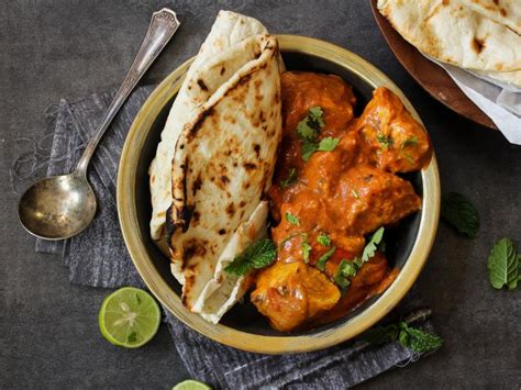 Kuchnia indyjska przepisy na najpopularniejsze dania Książki
