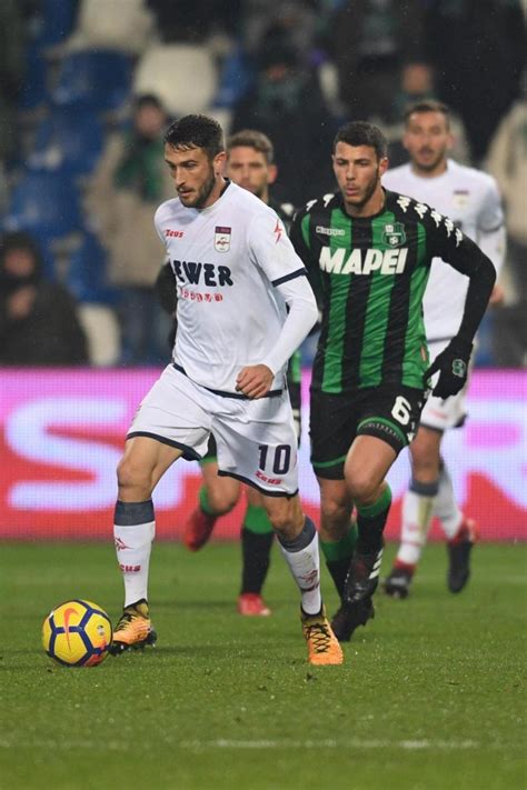 Crotone, milan'a kaybederek son 7 maçta 6. Pagelle Sassuolo-Crotone 2-1, Politano inarrestabile
