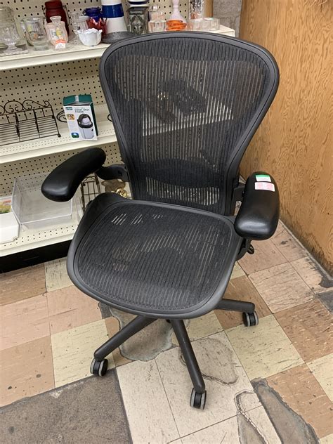 Herman Miller Aeron chair $10 : ThriftStoreHauls