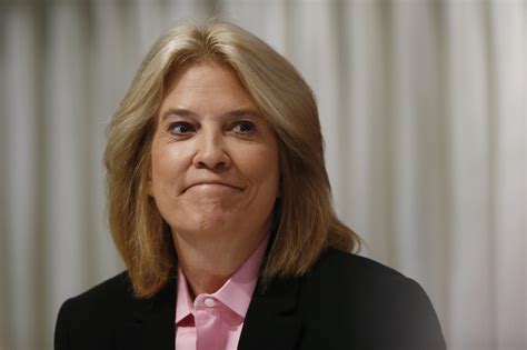 With Sinking Ratings Greta Van Susteren Out As Msnbc Host Chicago Tribune