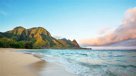 Are Tourist Attractions Open In Hawaii
