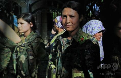 クルド人女兵士レイプ女兵士レイプ死体投稿画像