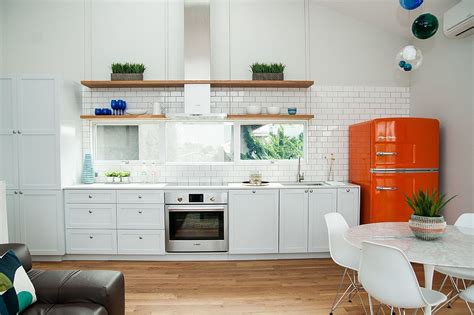 25 Cheerful And Breezy Beach Style Kitchens For The Efficient Modern
