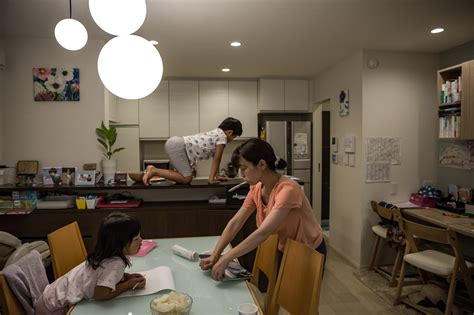Japans Working Mothers Record Responsibilities Little Help From Dads The New York Times