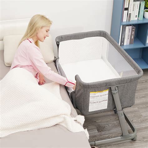 Pamo Babe Unisex Infant Flat Bedside Sleeper Bassinet With Wheels And