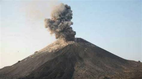 Gunung Anak Krakatau Meletus 56 Kali