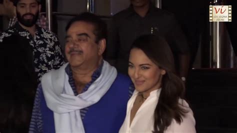 Sonakshi Sinha Poses With Dad Shatrughan Sinha Six Sigma Films Youtube