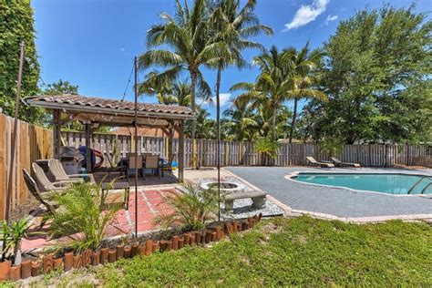 Maybe you would like to learn more about one of these? UPDATED 2019 - Boca Raton Pool House by Mall! - Holiday ...