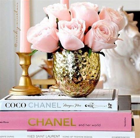 Select from premium pink office of the highest quality. How to Style a Vignette in 5 Easy Steps | Tablescape ...