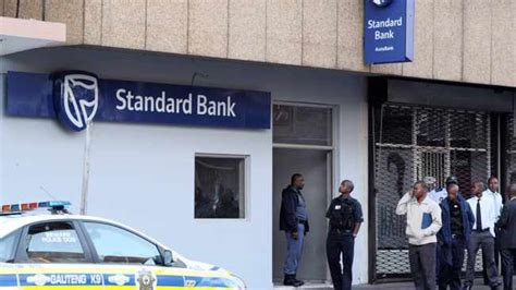 Cops Duped In Atm Robbery