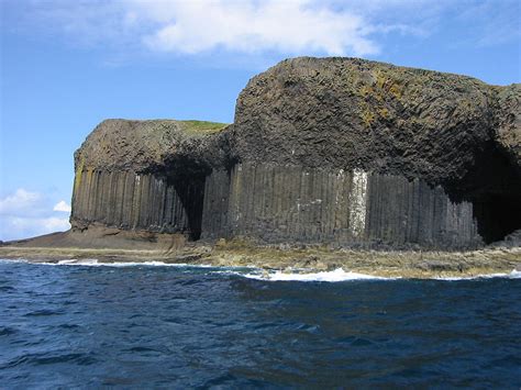 Fingals Cave And Staffa Nomads Travel Guide