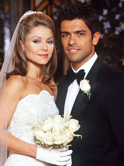 Kelly Ripa And Mark Consuelos Married In 1996 Celebrity Wedding