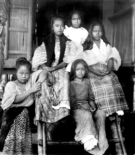 A Group Of Filipino Girls In Manila Early 20th Century Filipino Fashion
