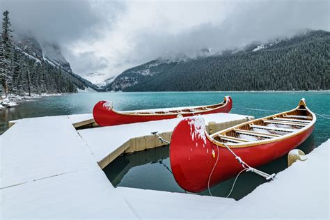 Lake Louise Canoe Rental 10 Tips You Need To Know 2022