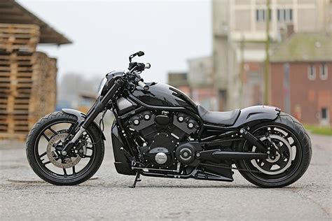 Harley-Davidson Thunderbolt Is True Racing Street Custom Night Rod ...