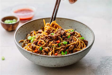 This Minced Pork Noodles stir fry is made with ground pork and cooked