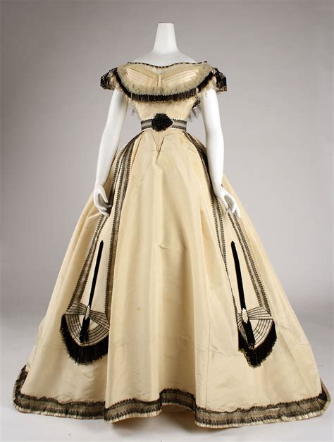 18th Century Fashion 1860 Fashion 19th Century Fashion
