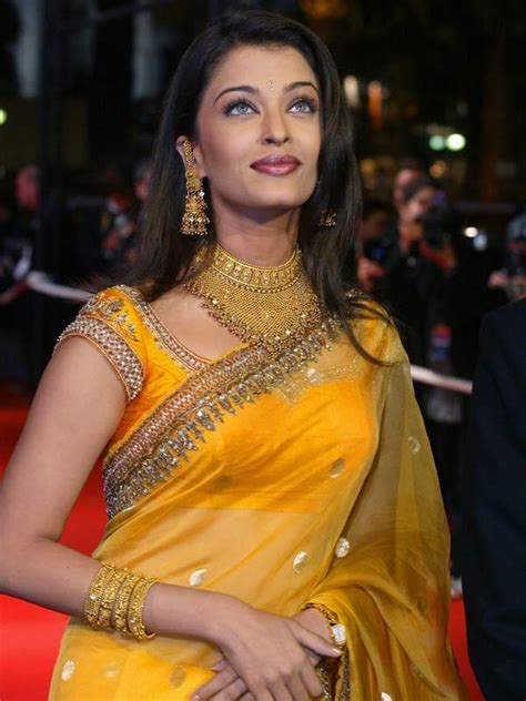 Indian Celebrity Bollywood Actress Aishwarya Rai Latest Beautiful