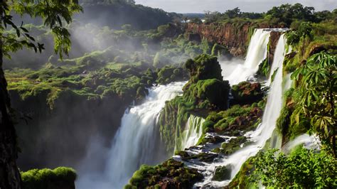 Iguazú Or Iguaçu Falls Waterfall National Park On The Border Of