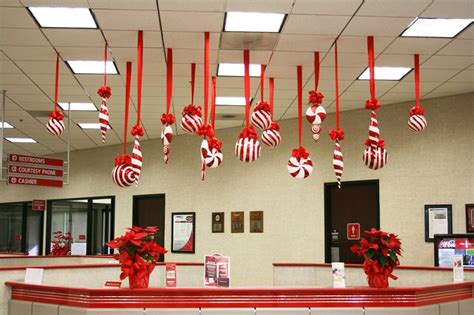 40 Christmas Decoration Ideas For Office Pink Lover