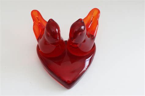 Titan Art Glass Hand Blown Bird Figurine Red Glass Cardinal Of Love Pair On Heart