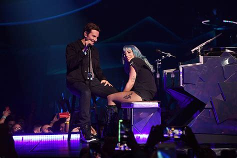 lady gaga bradley cooper perform shallow duet in las vegas