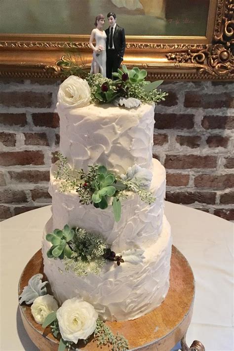Everything was beautiful and i feel like i did virtually nothing myself. Reasons to Consider a Local Wedding Cake Bakery- Southern ...