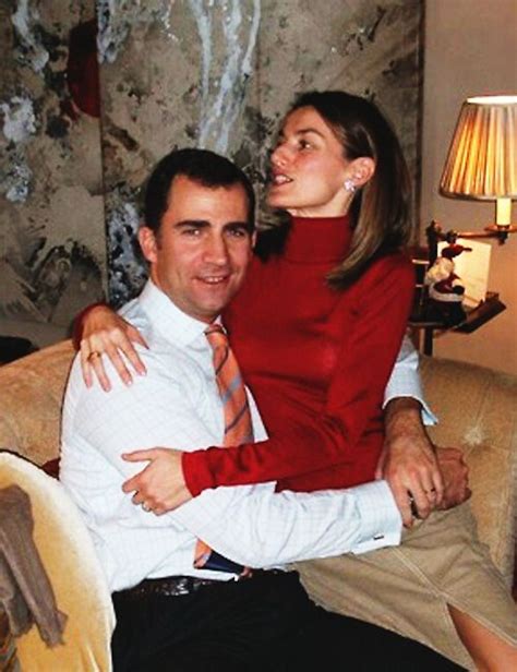 Spanish Royals — Royal Couple Pda 2839 King Felipe And Queen Greek