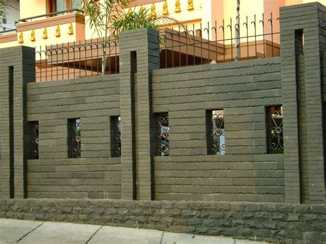 Pagar tembok batu alam andesit modern. Pagar Rumah Minimalis Terbaru