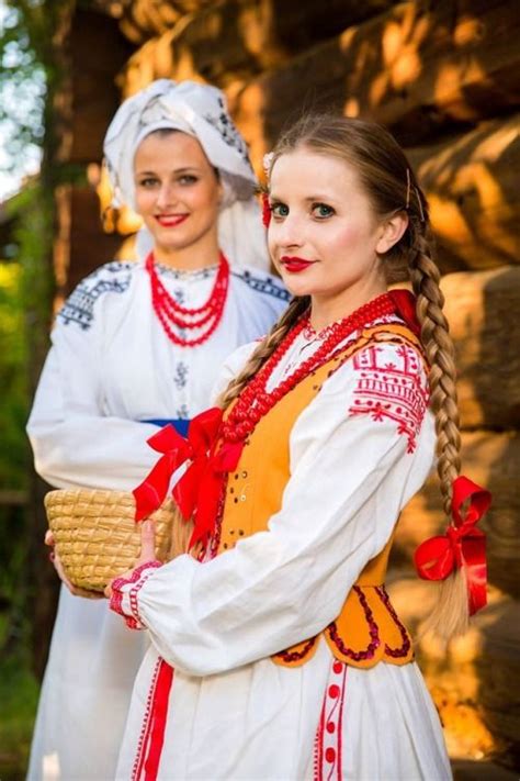 Regional Costumes Of Lasowiacy Poland Source Polish Folk Costumes