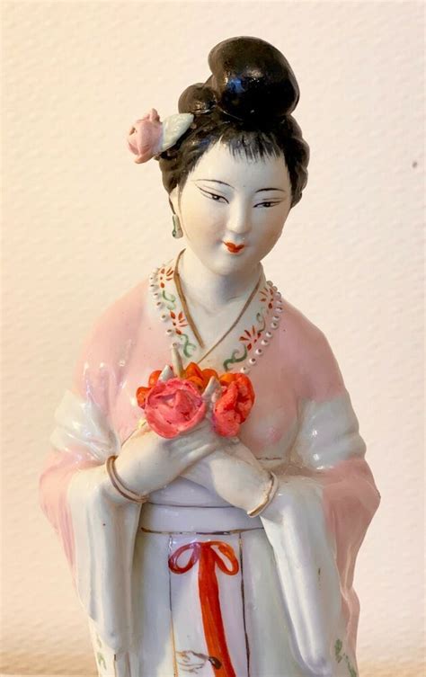 Vintage Chinese Porcelain Ceramic Lady Ornament Figurines Statues 12