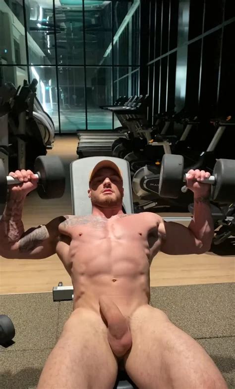 Naked Muscle Thisvid