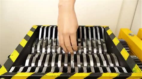 Shredding Realistic Hand Experiment Zone The Shredder Youtube