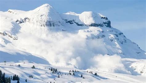 Avalanches Kill Nine In Italy Austria As Heavy Snow Hits Alps Europe